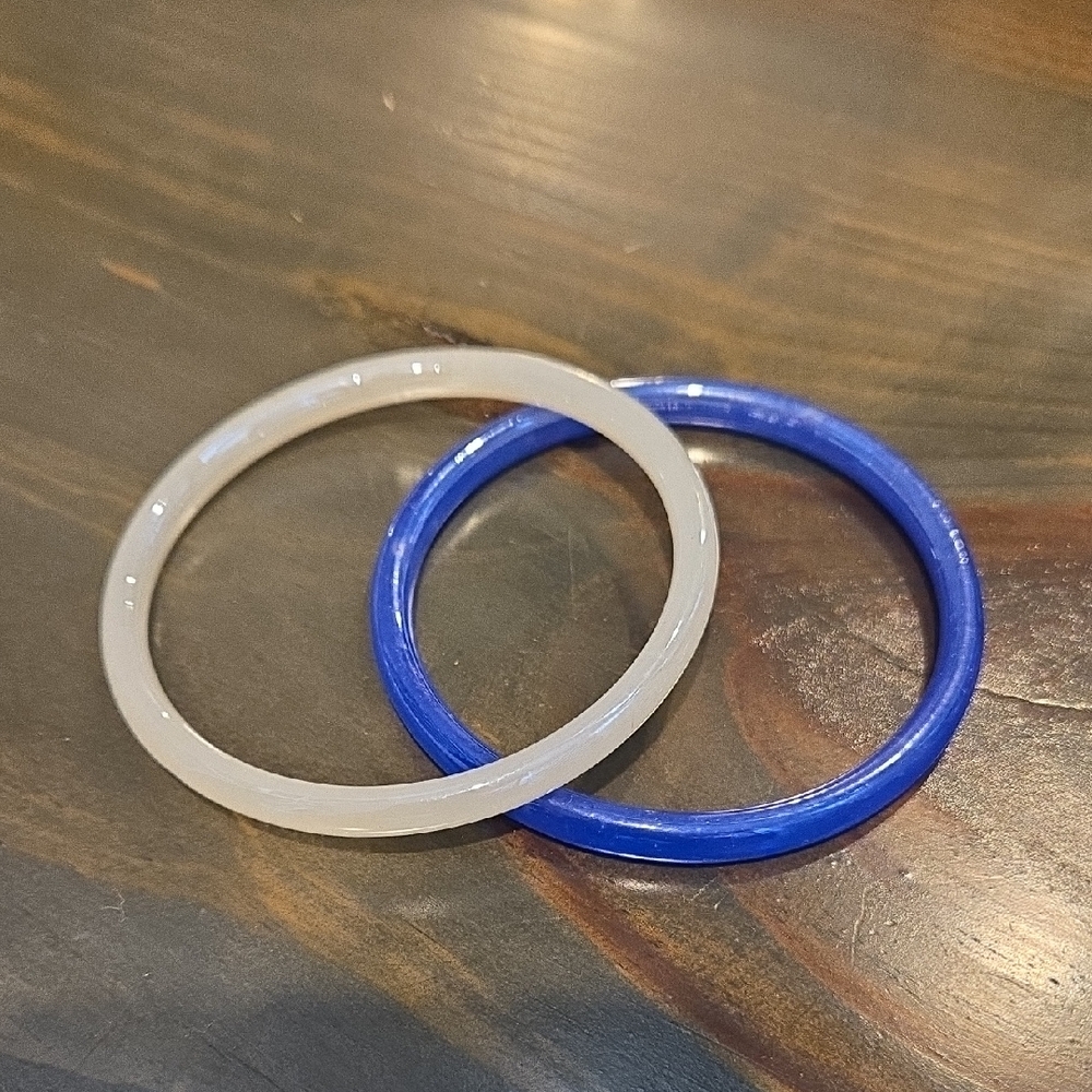 Vintage Blue and White Glass Bangle Set